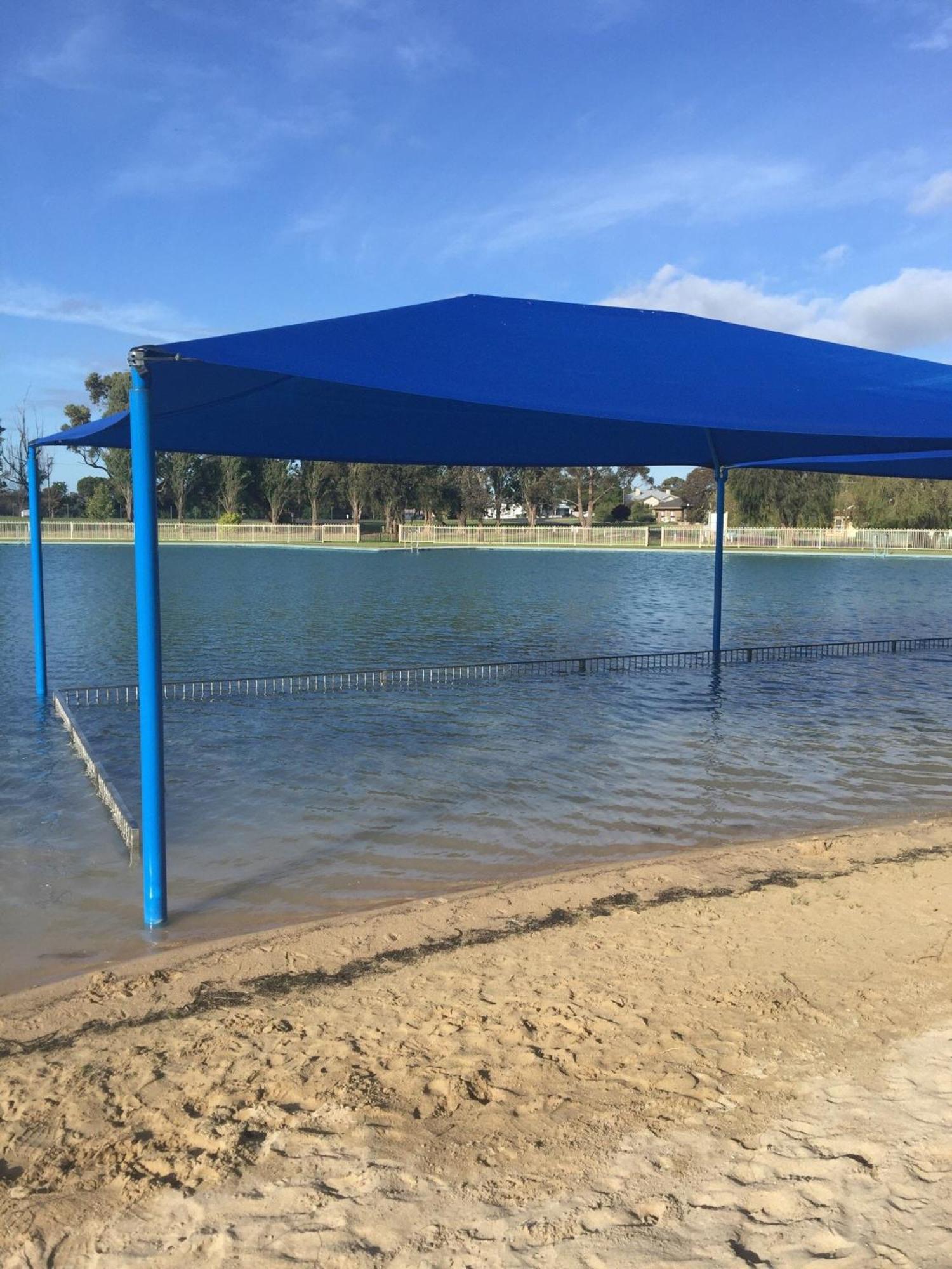 Готель Millicent Lakeside Caravan Park Екстер'єр фото