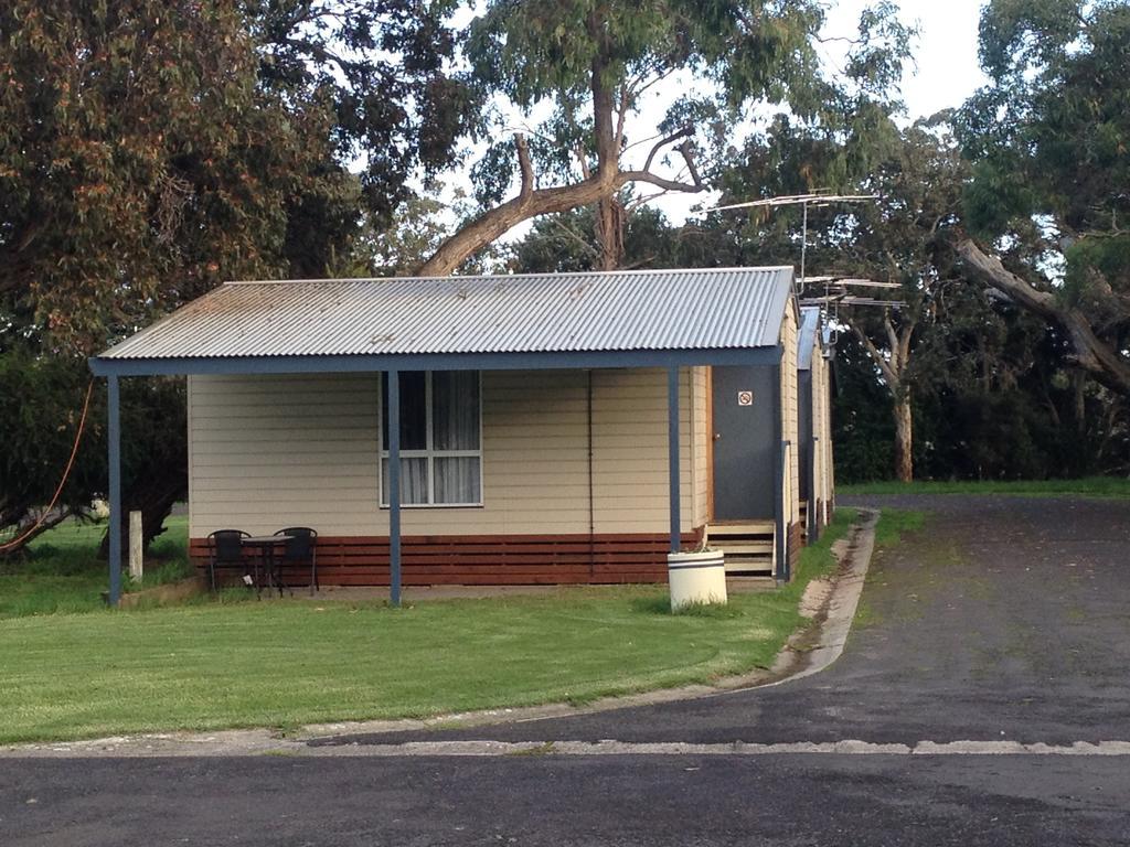 Готель Millicent Lakeside Caravan Park Екстер'єр фото
