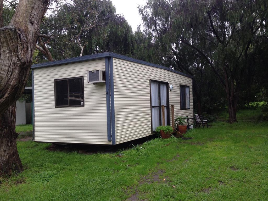 Готель Millicent Lakeside Caravan Park Екстер'єр фото
