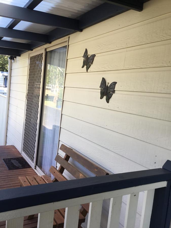 Готель Millicent Lakeside Caravan Park Екстер'єр фото